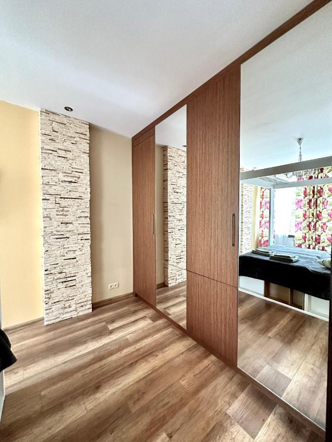 Comfort Apartment 2 Rooms 65M2 Varsavia Esterno foto